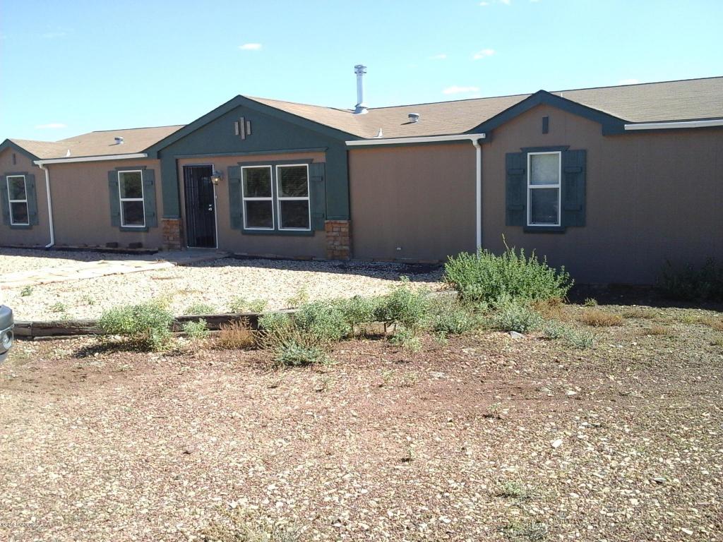 2642 W Roberts Road, Ash Fork, AZ 86320
