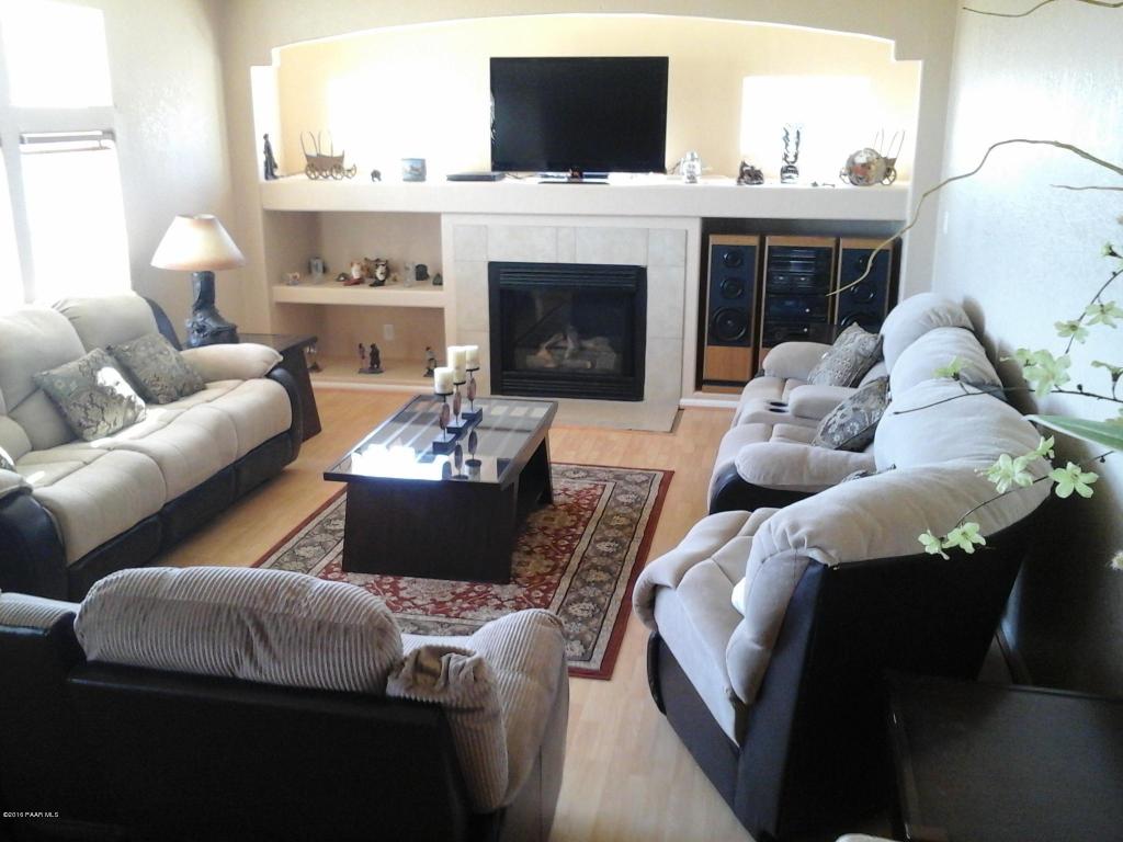 2642 W Roberts Road, Ash Fork, AZ 86320