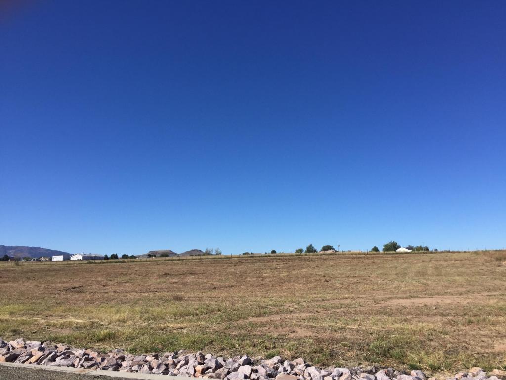 352 Mackenzie Rose Drive, Chino Valley, AZ 86323