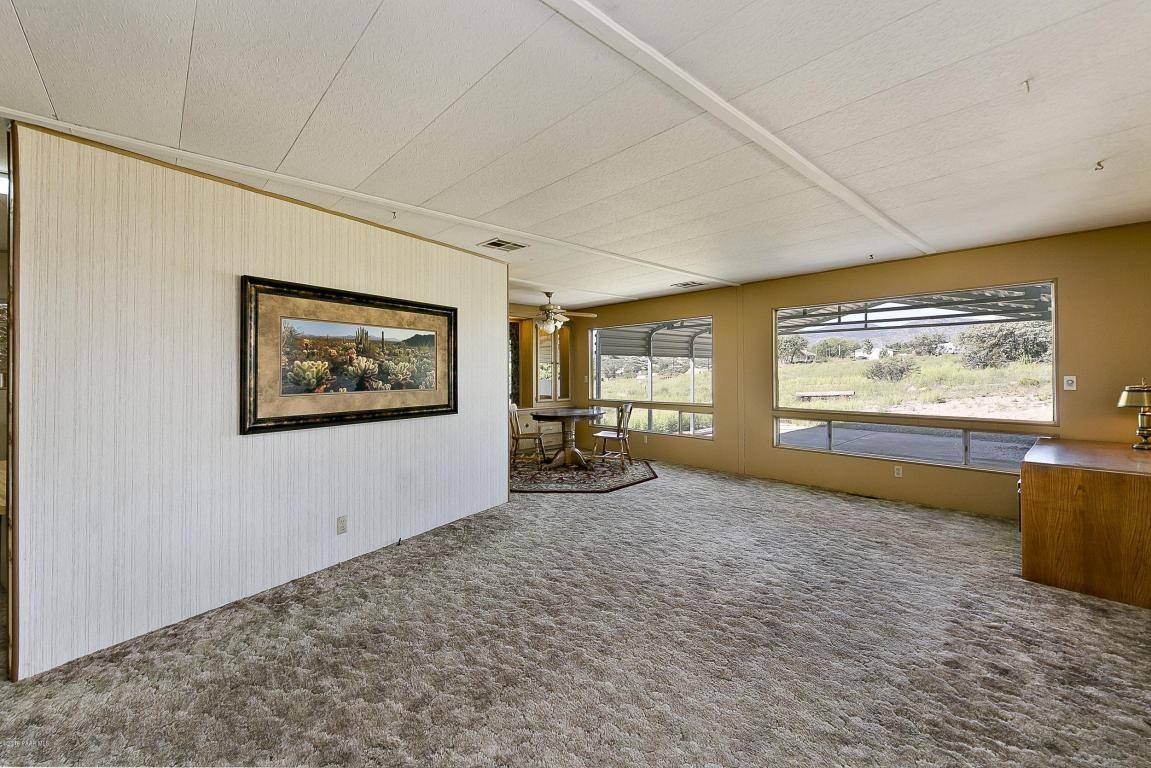 11125 E Henderson Road, Dewey-Humboldt, AZ 86327