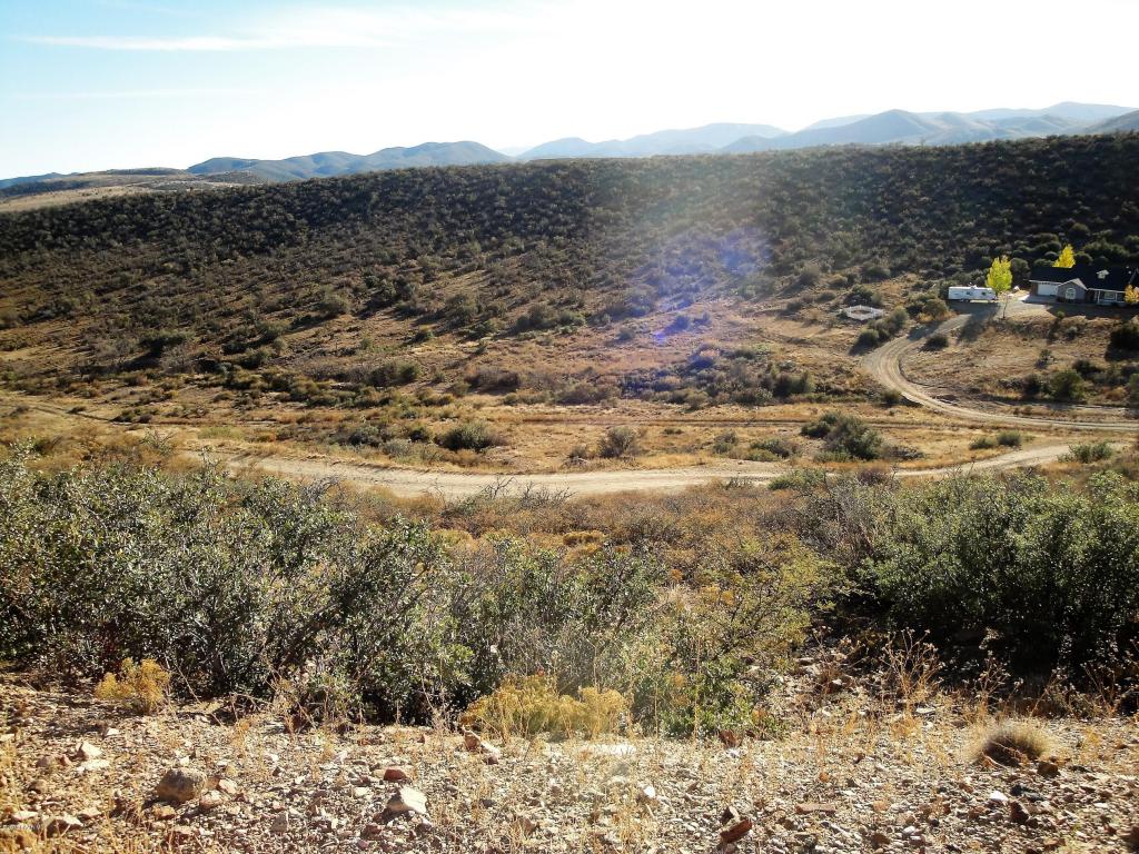 33 E Macilvain Road, Dewey-Humboldt, AZ 86327