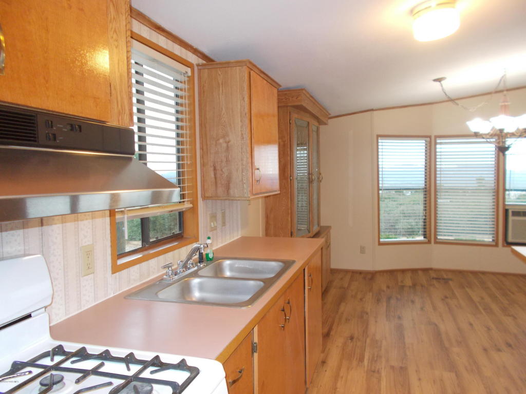 7150 W Wicklow Lane, Wilhoit, AZ 86332