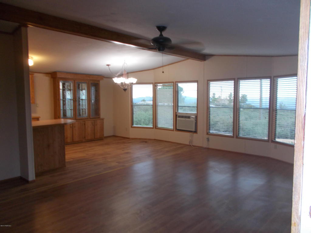 7150 W Wicklow Lane, Wilhoit, AZ 86332