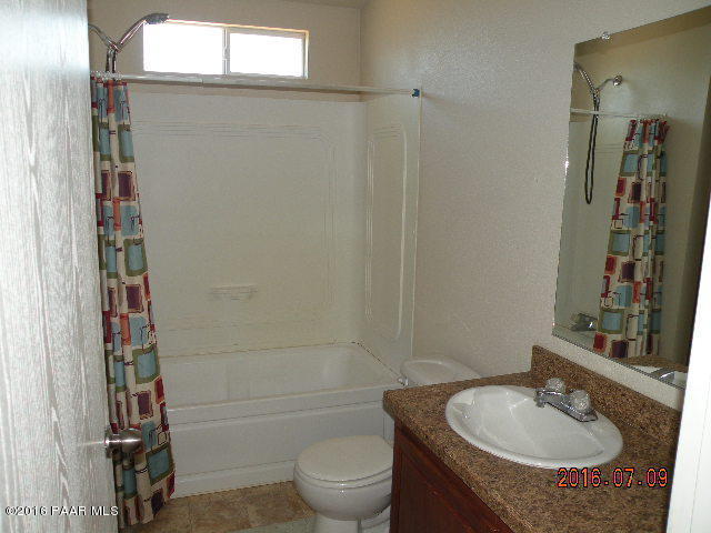 8125 W Hampton Road, Wilhoit, AZ 86332