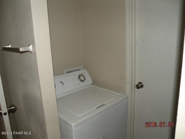 8125 W Hampton Road, Wilhoit, AZ 86332