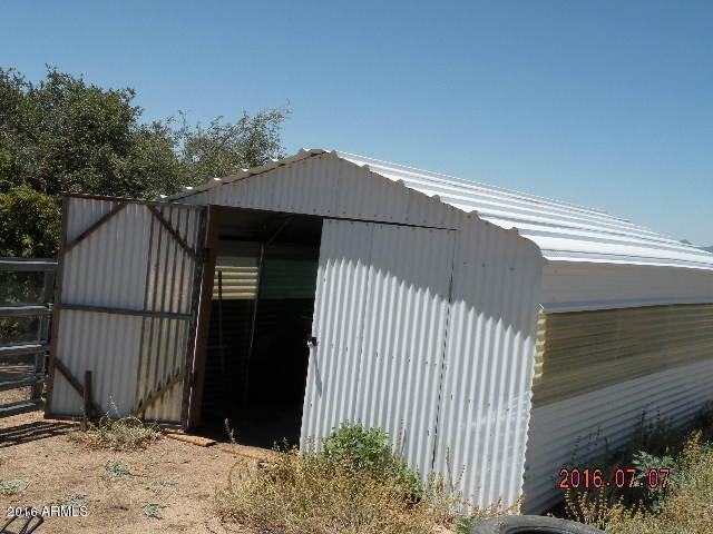 8125 W Hampton Road, Wilhoit, AZ 86332