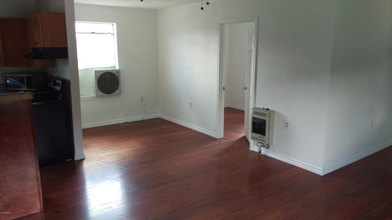 18300 S Henley Avenue, Peeples Valley, AZ 86332