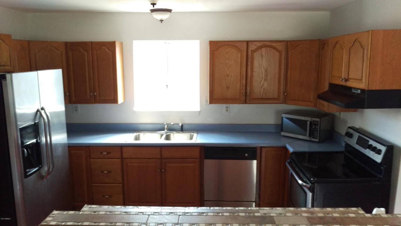 18300 S Henley Avenue, Peeples Valley, AZ 86332