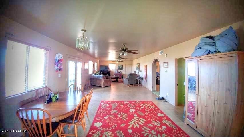 7350 W Veda Lane, Wilhoit, AZ 86332