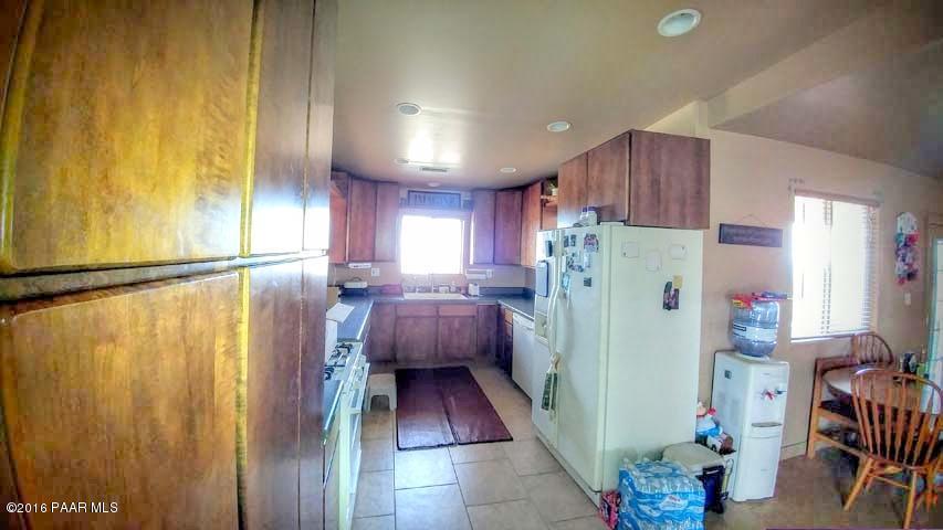 7350 W Veda Lane, Wilhoit, AZ 86332