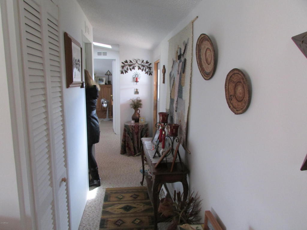 18212 S JOHN FRY Avenue, Peeples Valley, AZ 86332