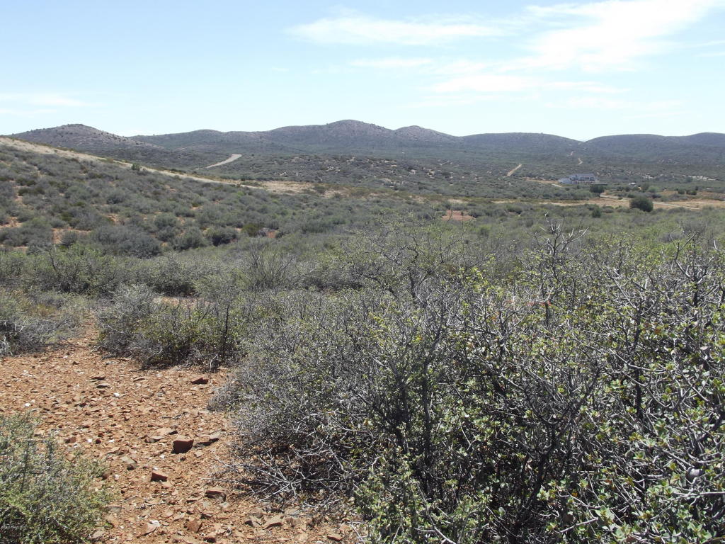 000 S Thoroughbred Lane, Mayer, AZ 86333