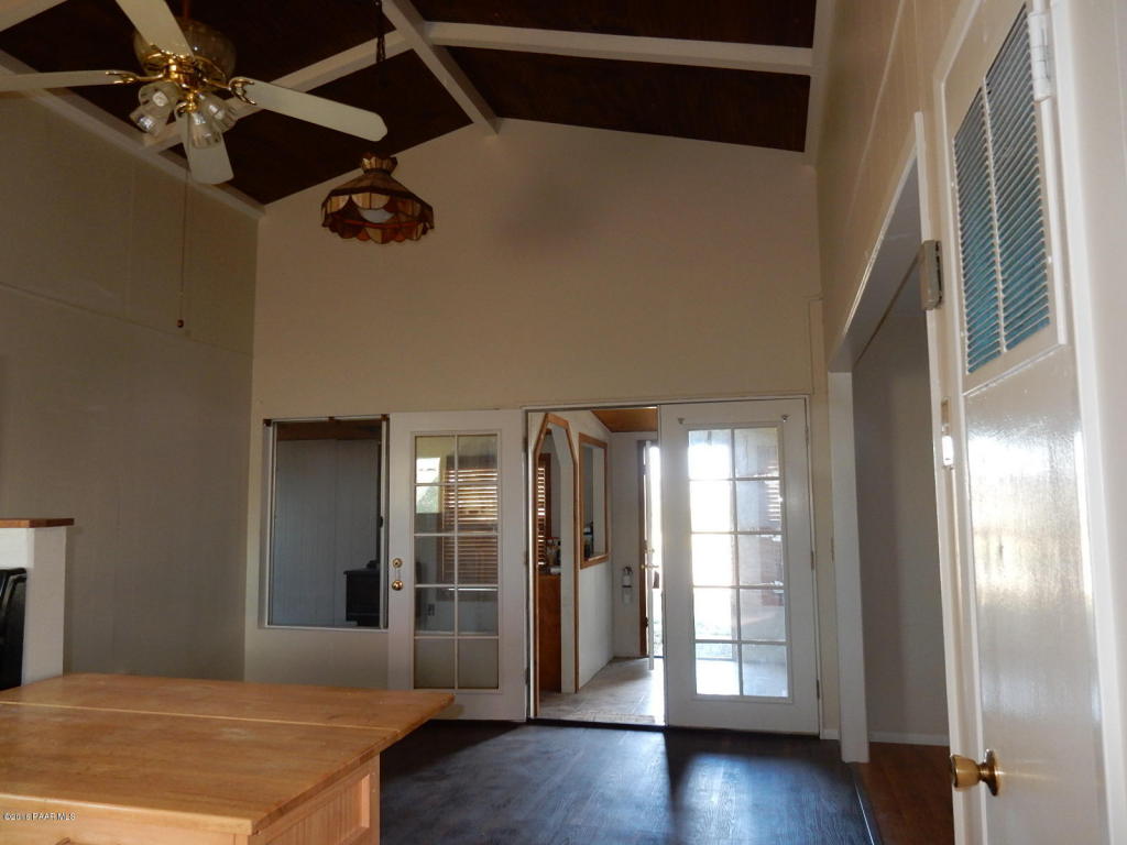 16034 S Cordes Lakes Drive, Mayer, AZ 86333