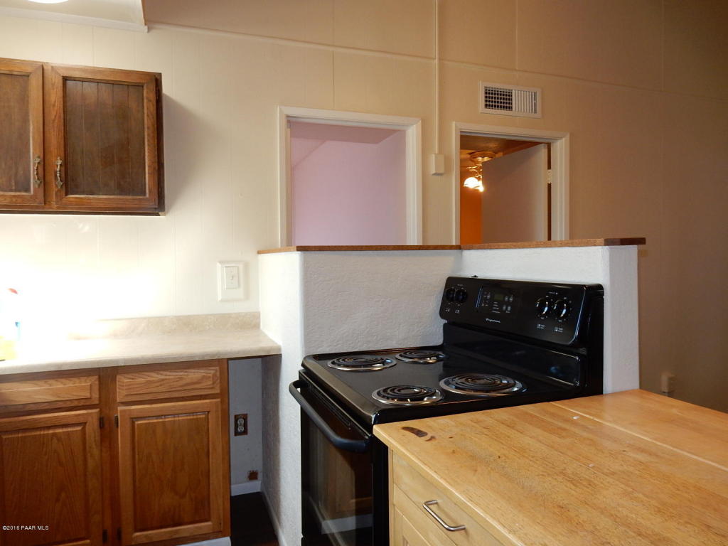 16034 S Cordes Lakes Drive, Mayer, AZ 86333
