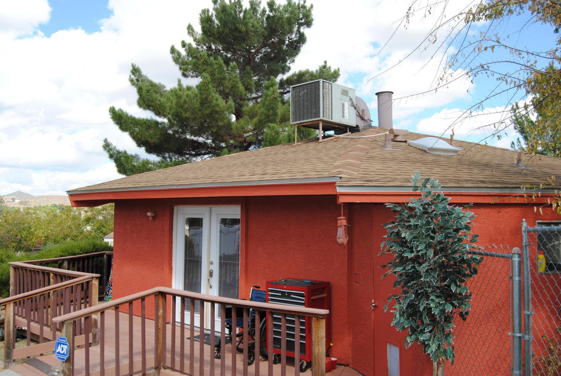 17283 E Lakeview Place, Mayer, AZ 86333
