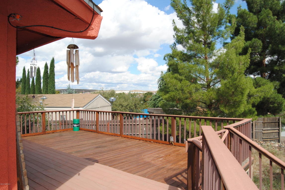 17283 E Lakeview Place, Mayer, AZ 86333