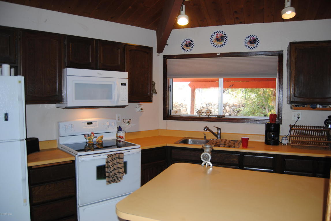 17283 E Lakeview Place, Mayer, AZ 86333