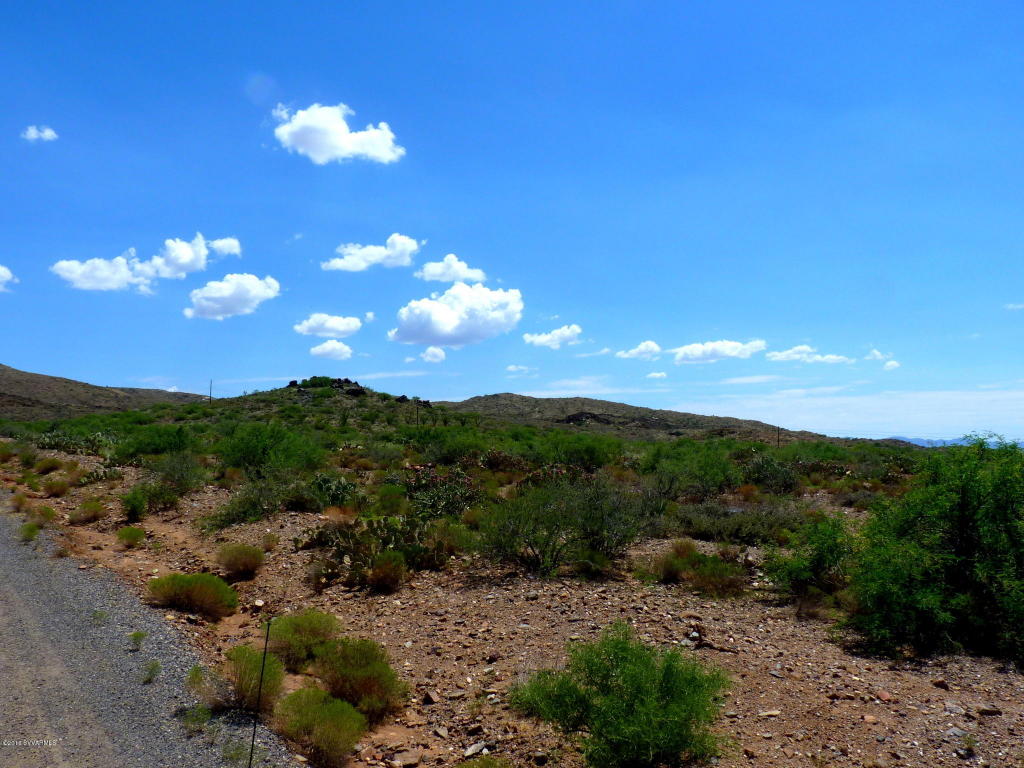17910 S Dripping Springs Rd, Mayer, AZ 86333