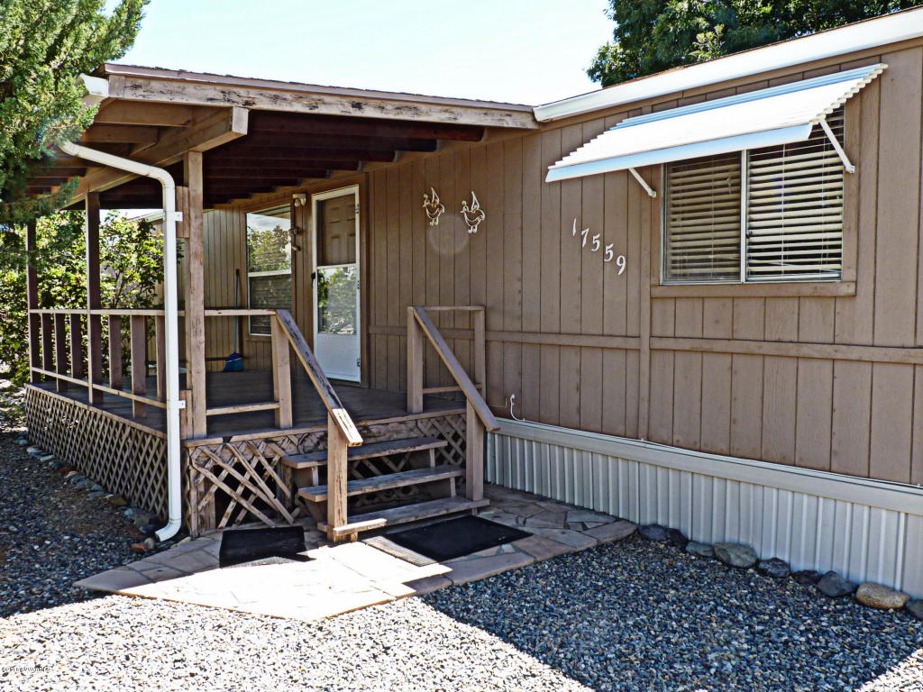 17559 E Trails End Rd, Mayer, AZ 86333