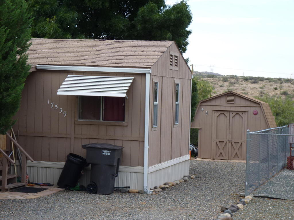 17559 E Trails End Rd, Mayer, AZ 86333