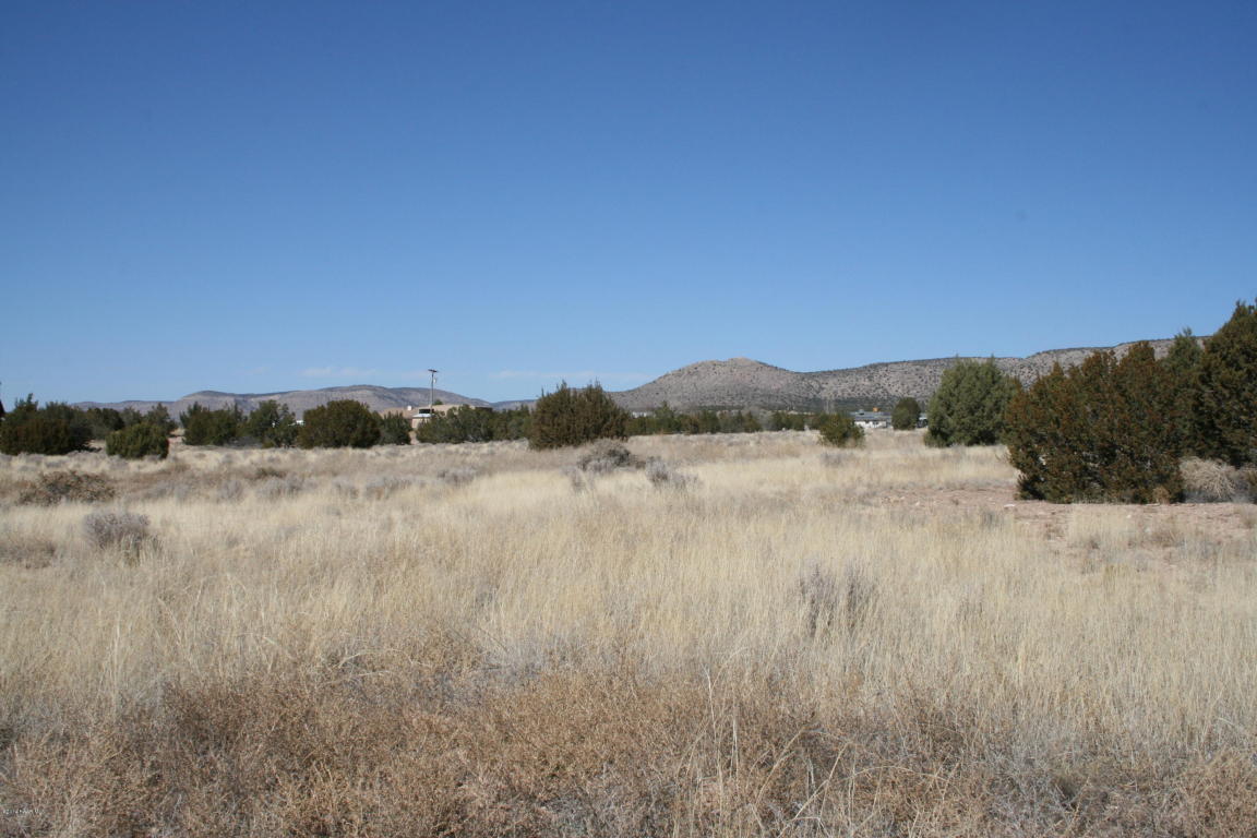 690 W Gina Marie Boulevard, Paulden, AZ 86334