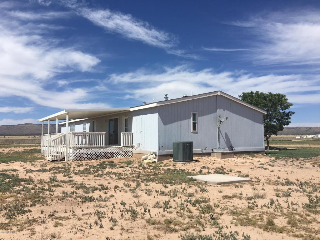 26950 N Kitty Hawk Lane, Paulden, AZ 86334
