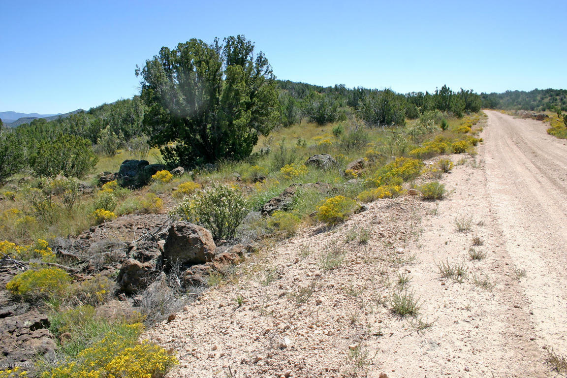 00 E Sweet Valley Road, Paulden, AZ 86334
