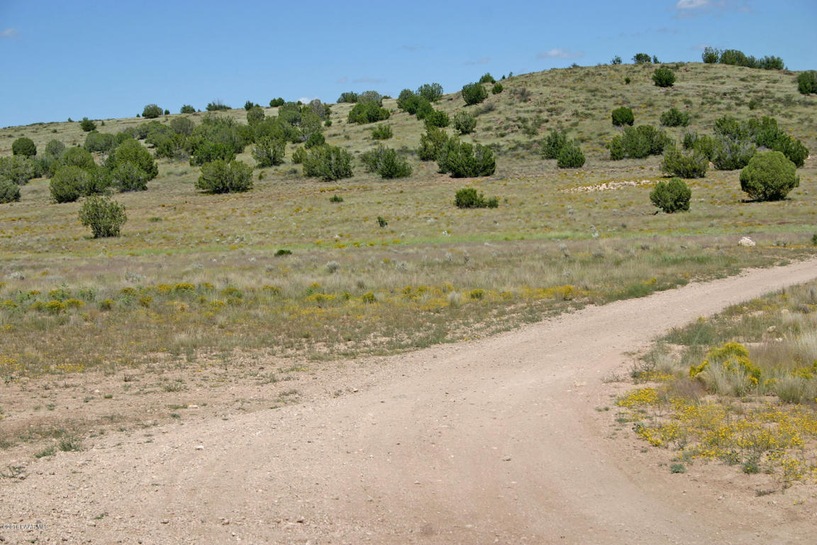 0 E Sweet Valley Road, Paulden, AZ 86334