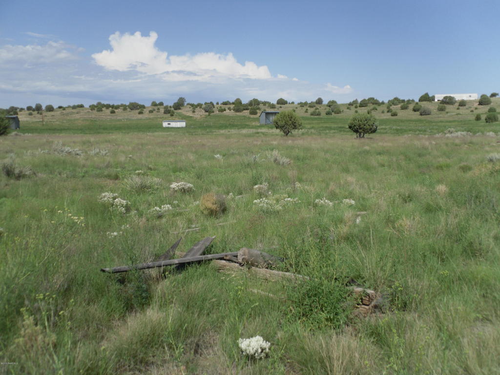 25580 N Fish Lake Road, Paulden, AZ 86334