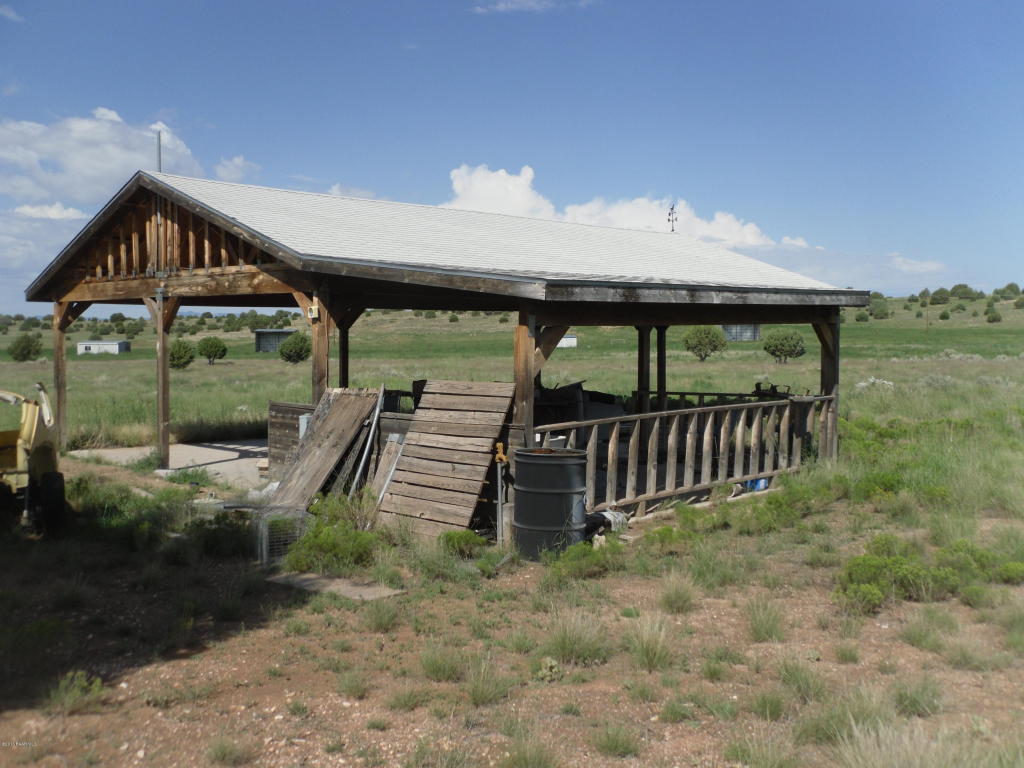 25580 N Fish Lake Road, Paulden, AZ 86334