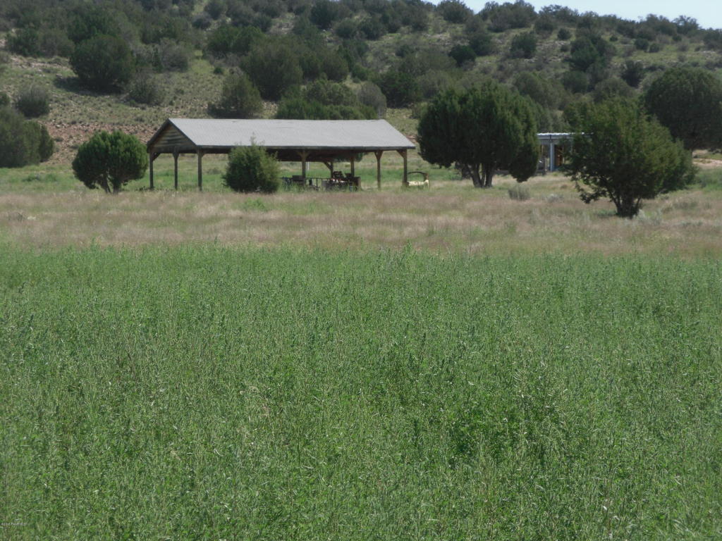 25580 N Fish Lake Road, Paulden, AZ 86334