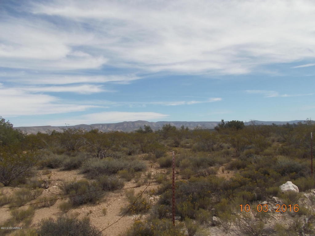0 Point Of View Tr, Rimrock, AZ 86335