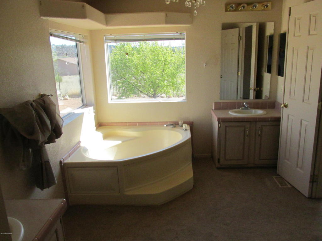 5705 N Robin Lynn, Rimrock, AZ 86335