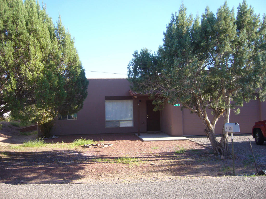 4735 E Valley Lane, Rimrock, AZ 86335