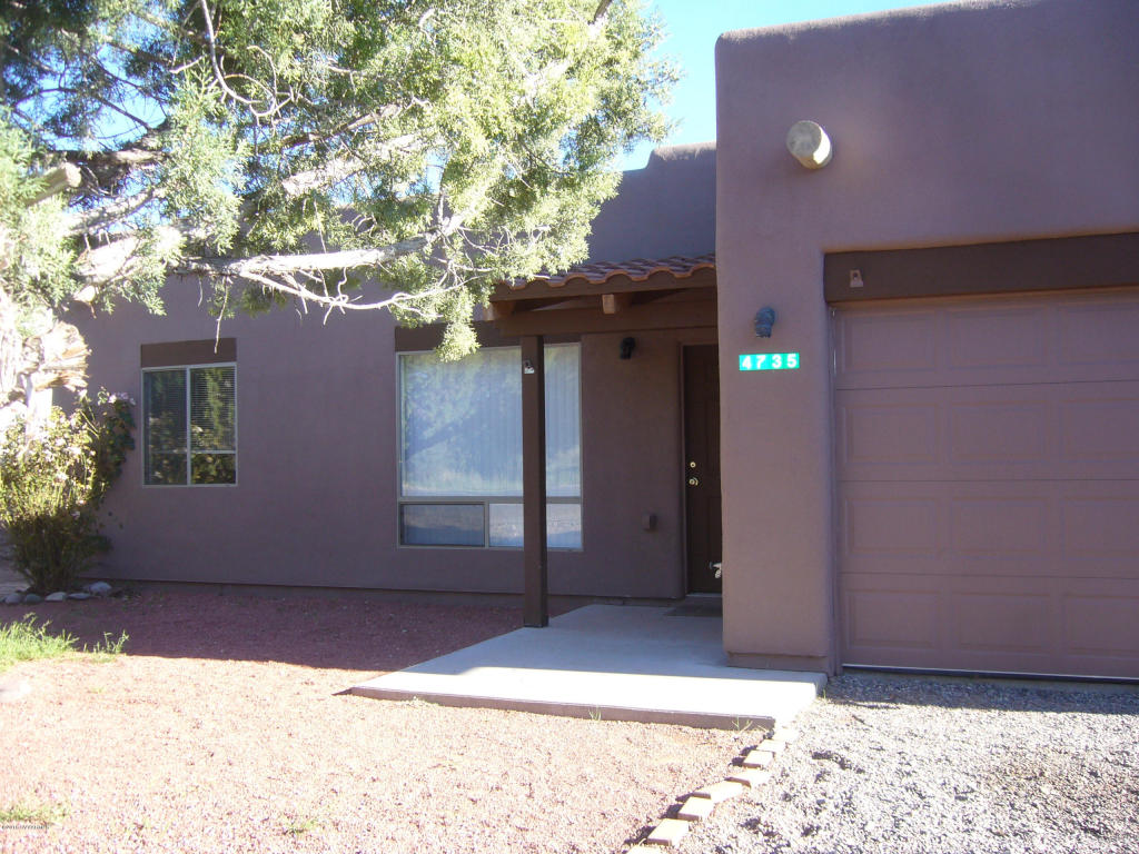 4735 E Valley Lane, Rimrock, AZ 86335