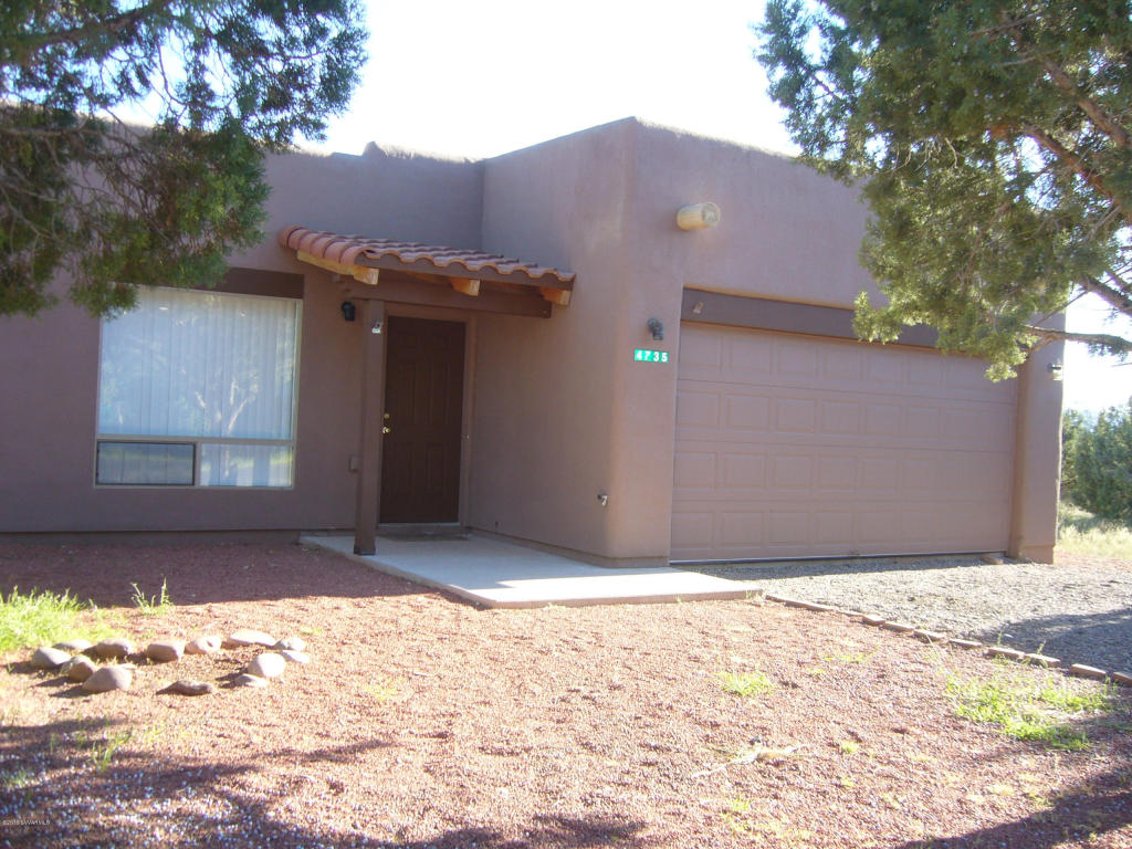 4735 E Valley Lane, Rimrock, AZ 86335
