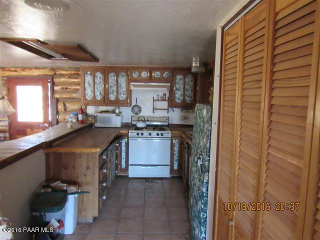 35-5 Cross Mountain Ranch, Seligman, AZ 86337