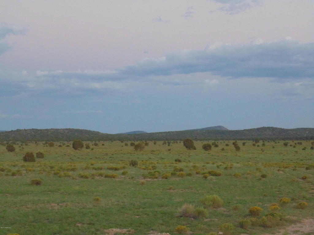 057-058 Cross Mountain Ranches, Seligman, AZ 86337