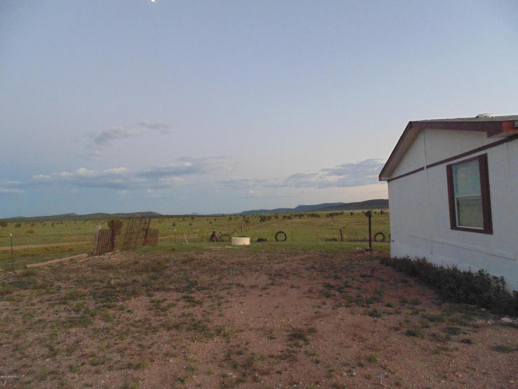 057-058 Cross Mountain Ranches, Seligman, AZ 86337