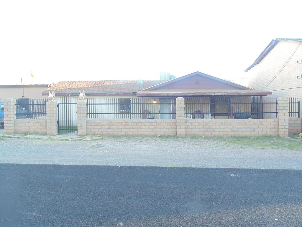 22410 W Old Highway 66, Seligman, AZ 86337