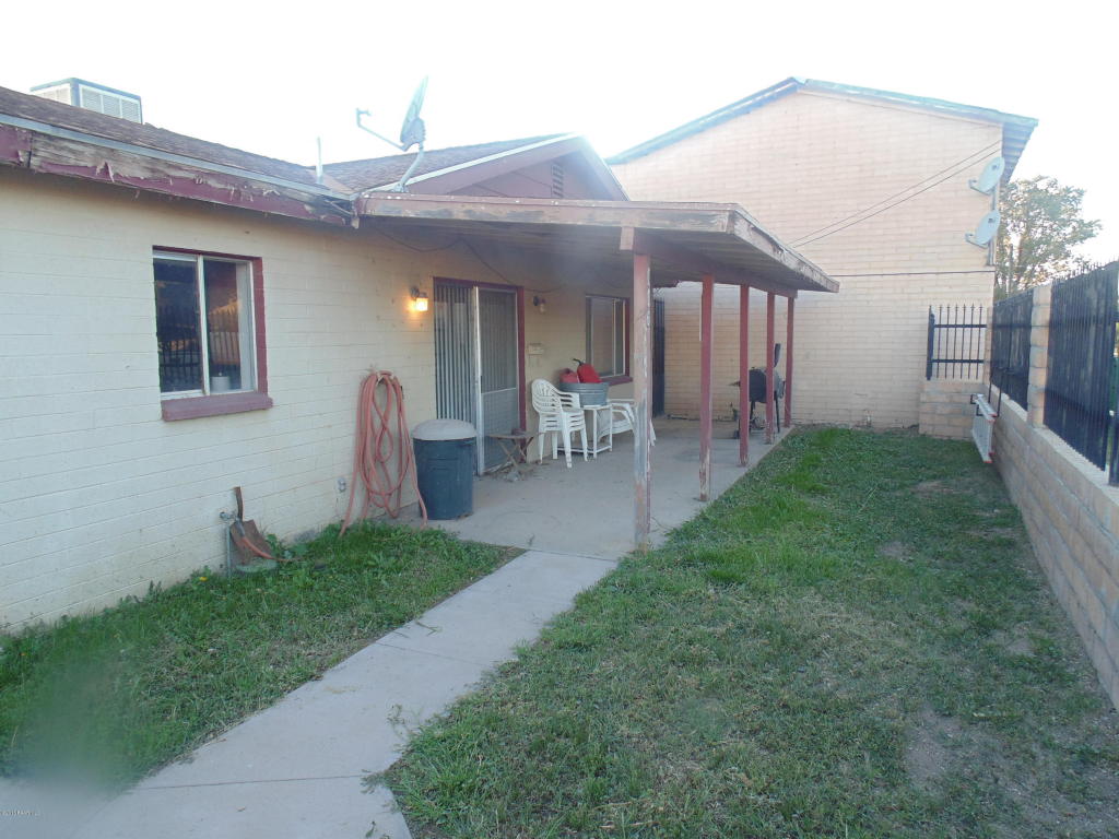 22410 W Old Highway 66, Seligman, AZ 86337
