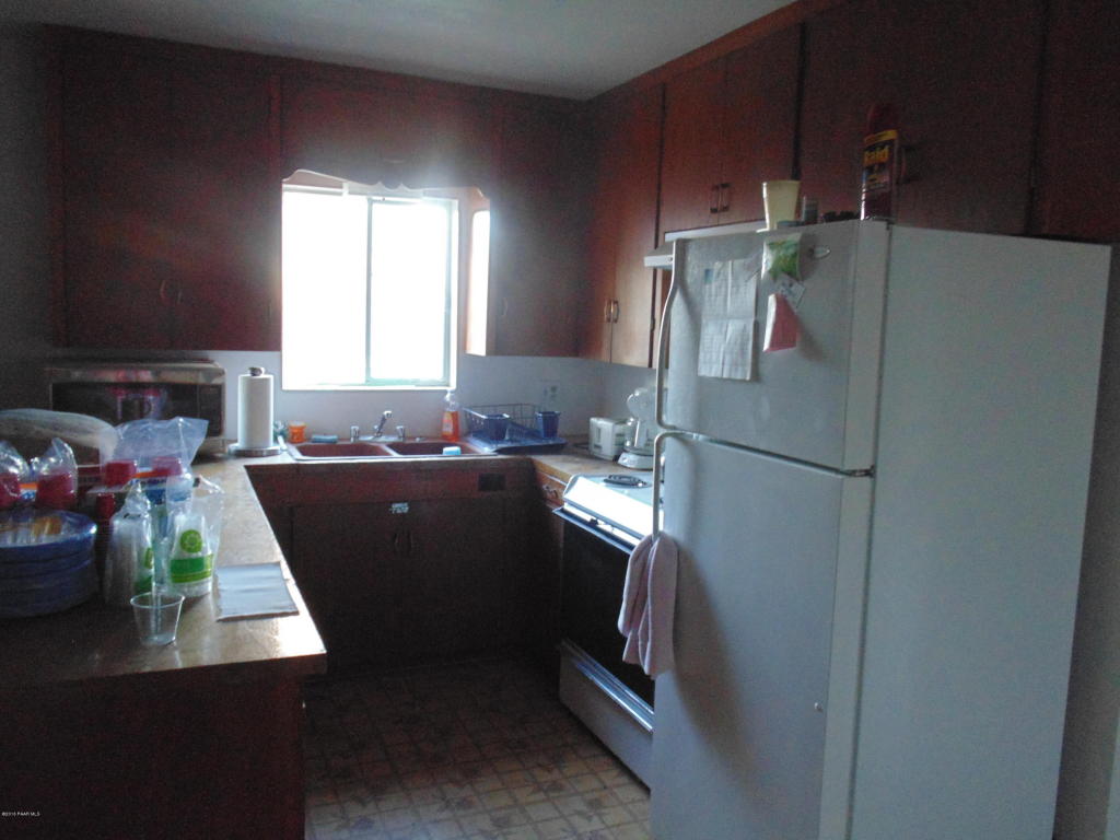 22410 W Old Highway 66, Seligman, AZ 86337