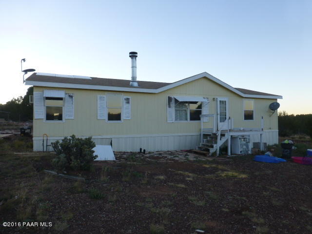 32221 W Cantar Circle, Seligman, AZ 86337