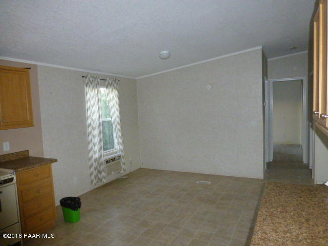 32221 W Cantar Circle, Seligman, AZ 86337