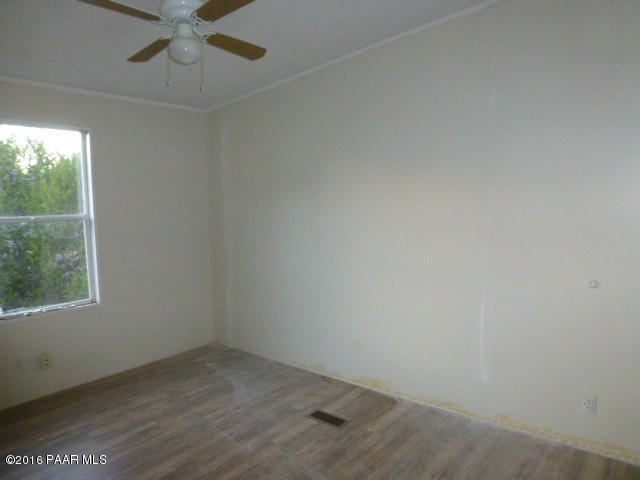 32221 W Cantar Circle, Seligman, AZ 86337