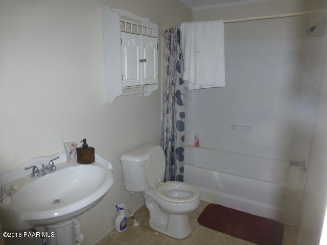 32221 W Cantar Circle, Seligman, AZ 86337