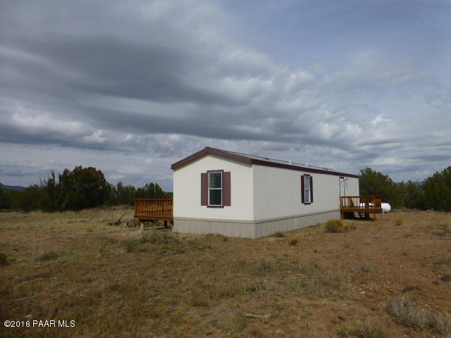 38625 W Muddy Creek Trail, Seligman, AZ 86337