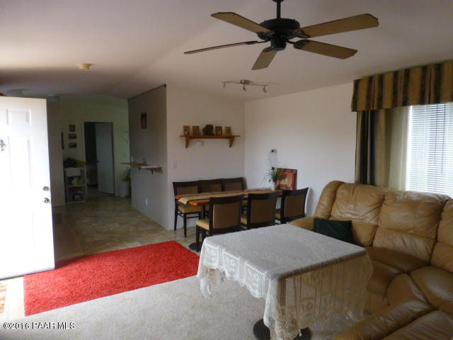 38625 W Muddy Creek Trail, Seligman, AZ 86337