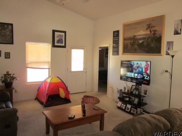 2132 Gates Ave, Kingman, AZ 86401