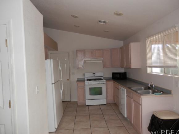 3394 Kenwood Ave, Kingman, AZ 86401